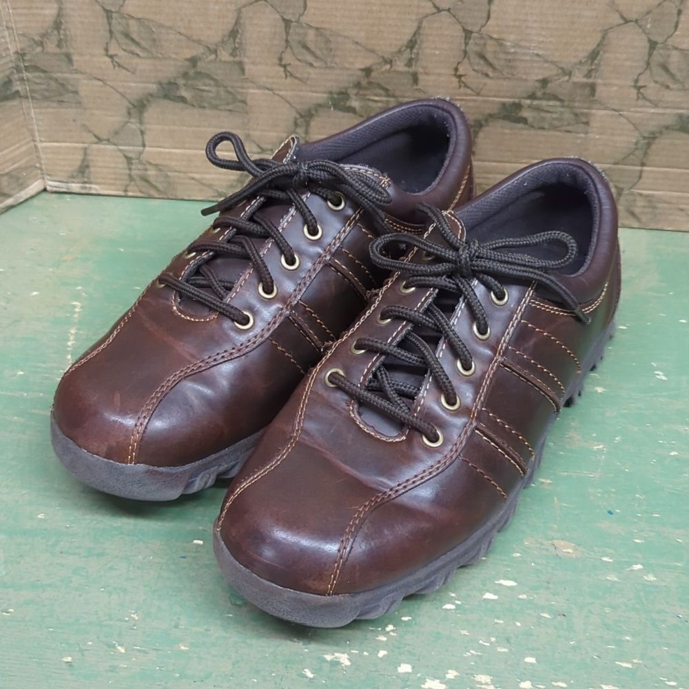 Boys Madison Avenue Brown Shoes Size 5 1/2 M‎ Donovan Laces